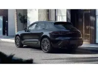 Gebraucht Porsche Macan 265 PS (194 kW) 2021 Tiefschwarz SUV
