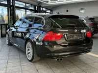 Używany BMW 330 Exclusive 245 KM (180 kW) 2011 Czarny Kombi
