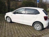Gebraucht VW Polo LOUNGE 60 PS (44 kW) 2015 Weiß Kleinwagen