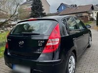 Gebraucht Hyundai i30 109 PS (80 kW) 2012 Schwarz Limousine