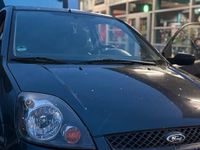 Gebraucht Ford Fiesta 63 PS (46 kW) 2006 Grau Kleinwagen