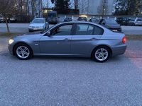 Gebraucht BMW 318 143 PS (105 kW) 2011 Grau Limousine