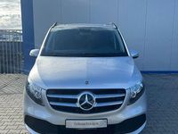 Gebraucht Mercedes V220 163 PS (119 kW) 2021 Silber Van / Kleinbus