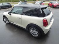 Gebraucht Mini Cooper Chili 136 PS (100 kW) 2015 Weiß Kleinwagen