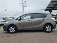 Gebraucht Toyota Verso Edition 147 PS (108 kW) 2018 Grau Van / Kleinbus