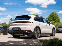 Gebraucht Porsche Cayenne Sport 470 PS (345 kW) 2023 Grau SUV