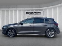 Gebraucht Ford Focus ST-Line 125 PS (91 kW) 2022 Magnetic grau metallic Limousine