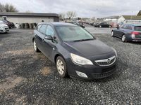 Gebraucht Opel Astra Edition 125 PS (91 kW) 2012 Grau Kombi