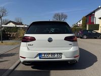 Gebraucht VW Golf VII Highline 150 PS (110 kW) 2017 Weiß Limousine