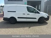 Gebraucht Peugeot Partner Premium 99 PS (72 kW) 2018 Weiß Van / Kleinbus