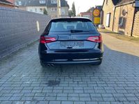 Gebraucht Audi A3 Ambiente 180 PS (132 kW) 2014 Schwarz Limousine