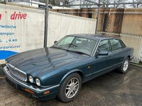 Second-hand Jaguar XJ 1996 Albastru Berlinǎ
