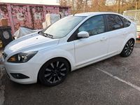 Gebraucht Ford Focus 125 PS (91 kW) 2010 Weiß Limousine