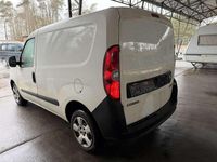 Gebraucht Opel Combo 95 PS (69 kW) 2017 Weiß Van / Kleinbus