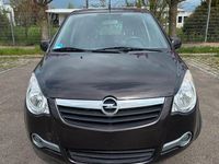 Gebraucht Opel Agila Edition 94 PS (69 kW) 2014 Braun Kleinwagen