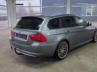 Gebraucht BMW 325 Lifestyle 204 PS (150 kW) 2011 Grau Kombi