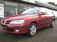 Gebraucht Nissan Almera 90 PS (66 kW) 2001 Rot Kleinwagen