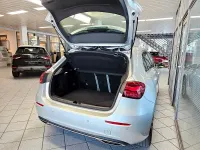Gebraucht Mercedes A200 Progressive 163 PS (119 kW) 2023 Iridiumsilbermet. (metallic) Limousine