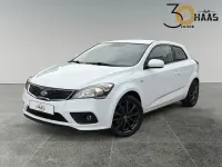 Gebraucht Kia ProCeed DREAM-TEAM Edition 310 PS (228 kW) 2012 Weiß Kleinwagen