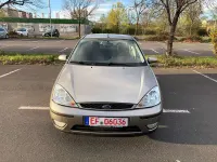 Gebraucht Ford Focus Ghia 101 PS (74 kW) 2003 Silber Limousine
