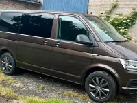 Gebraucht VW Multivan 150 PS (110 kW) 2019 Braun Van / Kleinbus