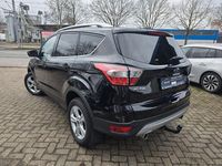 Gebraucht Ford Kuga 150 PS (110 kW) 2018 Schwarz SUV