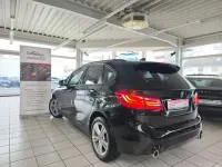 Gebraucht BMW 218 Active Tourer Advantage 150 PS (110 kW) 2020 Schwarz Van / Kleinbus