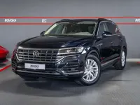 Gebraucht VW Touareg Atmosphere 231 PS (169 kW) 2019 Moonlight blue perleffekt SUV