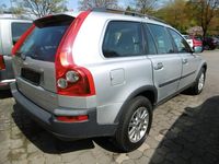 Second-hand Volvo XC90 Summum 272 CP (200 kW) 2004 Argintiu SUV