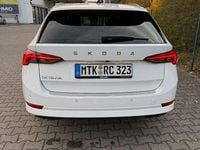 Gebraucht Skoda Octavia Clever 116 PS (85 kW) 2022 Weiß Limousine