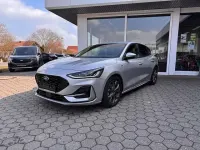 Käytetty Ford Focus ST-Line 116 HP (85 kW) 2025 Hopea Sedan