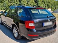 gebraucht Skoda Octavia 2.0 TDI Green tec DSG Ambition Combi...