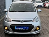 Gebraucht Hyundai i10 Style 67 PS (49 kW) 2014 Silber Kleinwagen