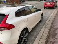 Gebraucht Volvo V40 155 PS (114 kW) 2016 Weiß Limousine