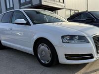 Gebraucht Audi A3 Attraction 105 PS (77 kW) 2012 Weiß Kleinwagen