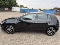 Gebraucht VW Golf VII Cup 86 PS (63 kW) 2015 Ebenholzschwarz Limousine