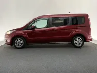 Gebraucht Ford Tourneo Titanium 120 PS (88 kW) 2019 Rot Van / Kleinbus