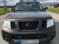 Gebraucht Nissan Navara 231 PS (169 kW) 2012 Braun Pickup
