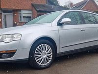 Usado VW Passat 140 HP (102 kW) 2007 Cinzento Sedan