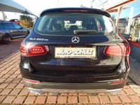 Gebraucht Mercedes GLC300e 194 PS (142 kW) 2021 Schwarz SUV