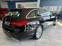 Gebraucht Mercedes C200 163 PS (119 kW) 2024 Schwarz Kombi