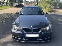 Gebraucht BMW 320 150 PS (110 kW) 2005 Grau Limousine