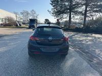 Gebraucht Opel Astra 110 PS (80 kW) 2012 Schwarz Limousine