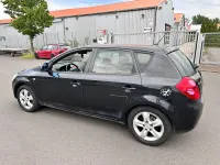 Gebraucht Kia Ceed 126 PS (92 kW) 2009 Schwarz Kleinwagen