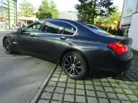 Gebraucht BMW 750 408 PS (300 kW) 2010 Sophistograu brillanteffekt Limousine