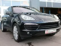Gebraucht Porsche Cayenne 239 PS (175 kW) 2010 Tiefschwarzmetallic SUV
