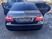 Gebraucht Mercedes E250 204 PS (150 kW) 2011 Limousine