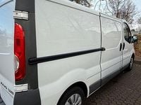 Gebraucht Opel Vivaro 114 PS (83 kW) 2013 Weiß Van / Kleinbus