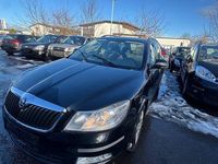 Gebraucht Skoda Octavia Ambiente 105 PS (77 kW) 2011 Schwarz Kombi