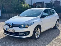 Gebraucht Renault Mégane III LIMITED 95 PS (69 kW) 2015 Weiß Limousine